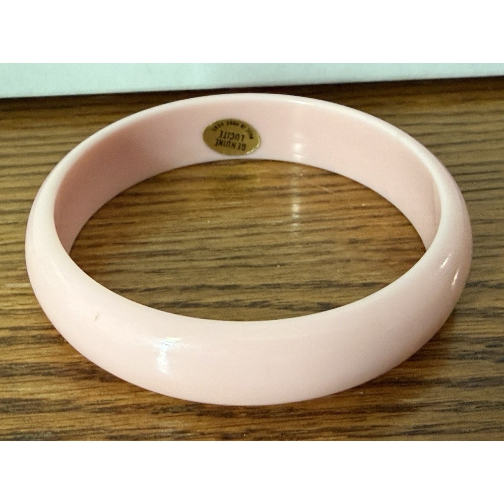 VINTAGE Mcm LIGHT PINK LUCITE BANGLE BRACELET Sticker